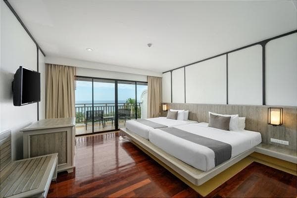 Grand Deluxe Double room with sea view full double bed
