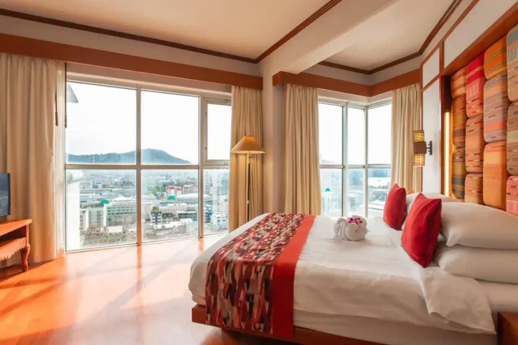 Paradise Wing Double Suite full double bed