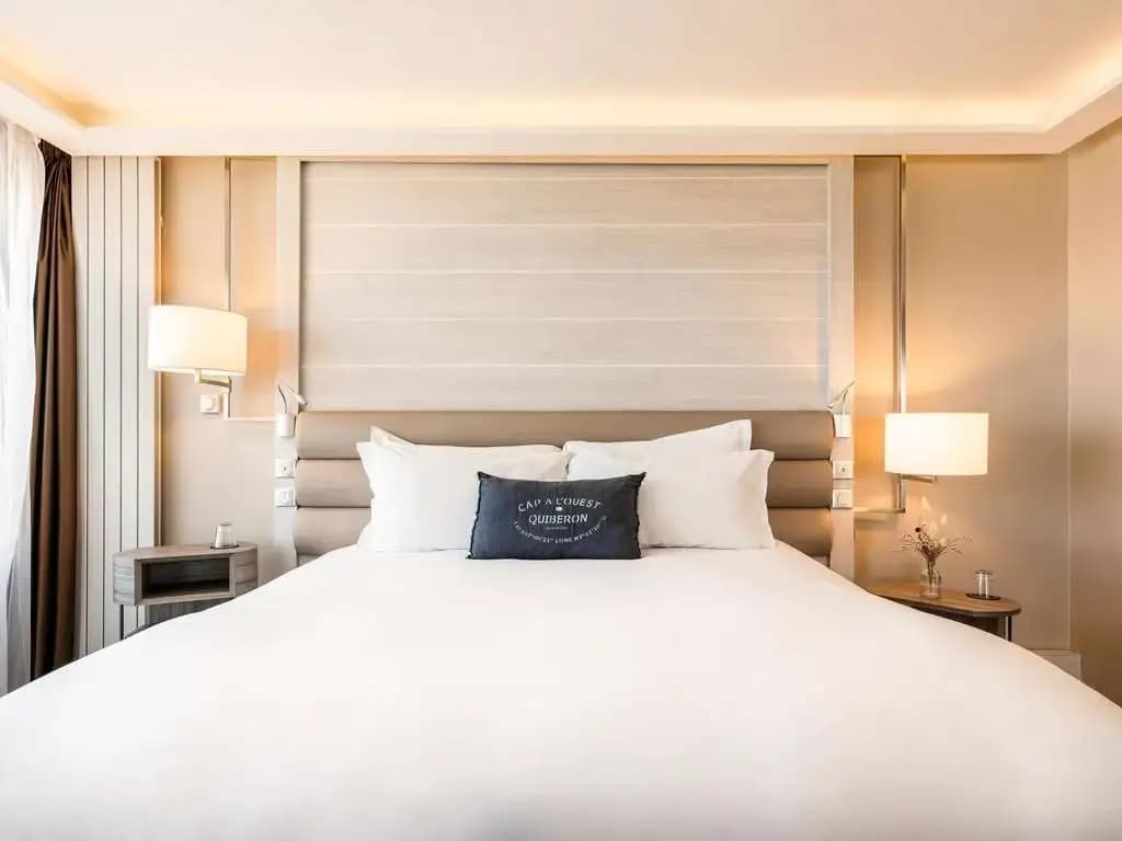 Prestige Double Suite with ocean view full double bed