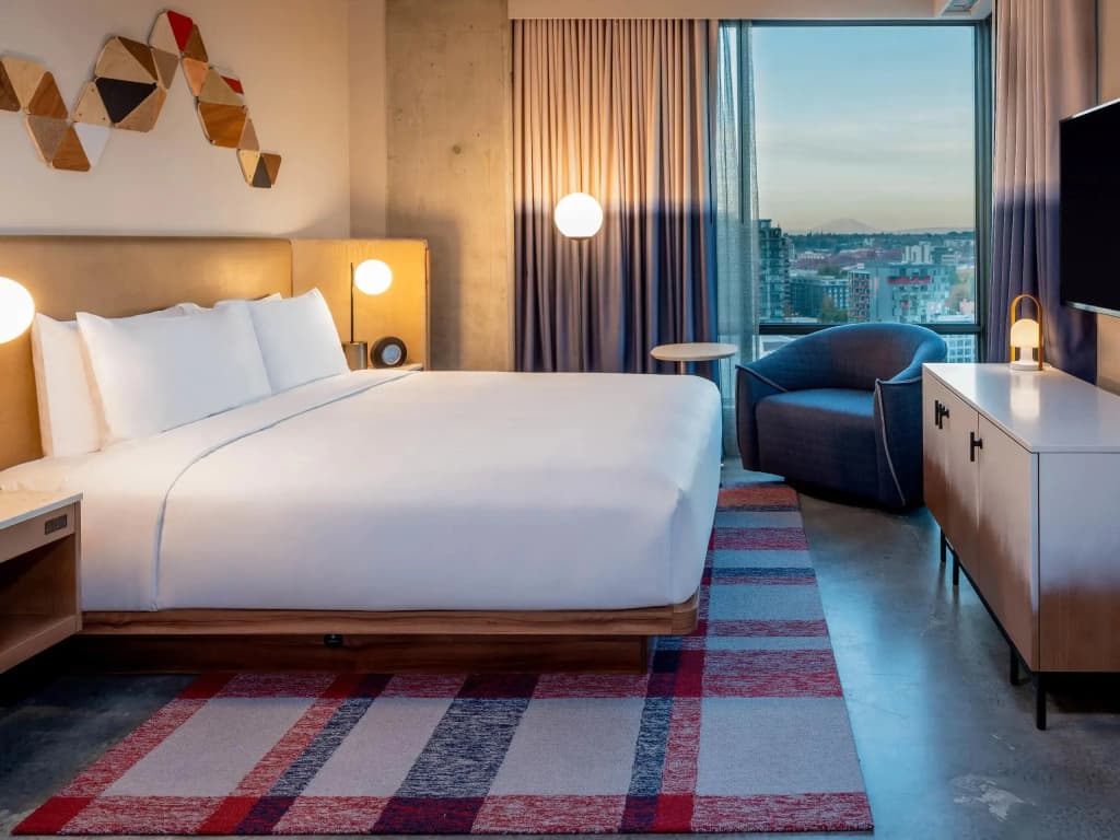 Corner Double room City View full double bed