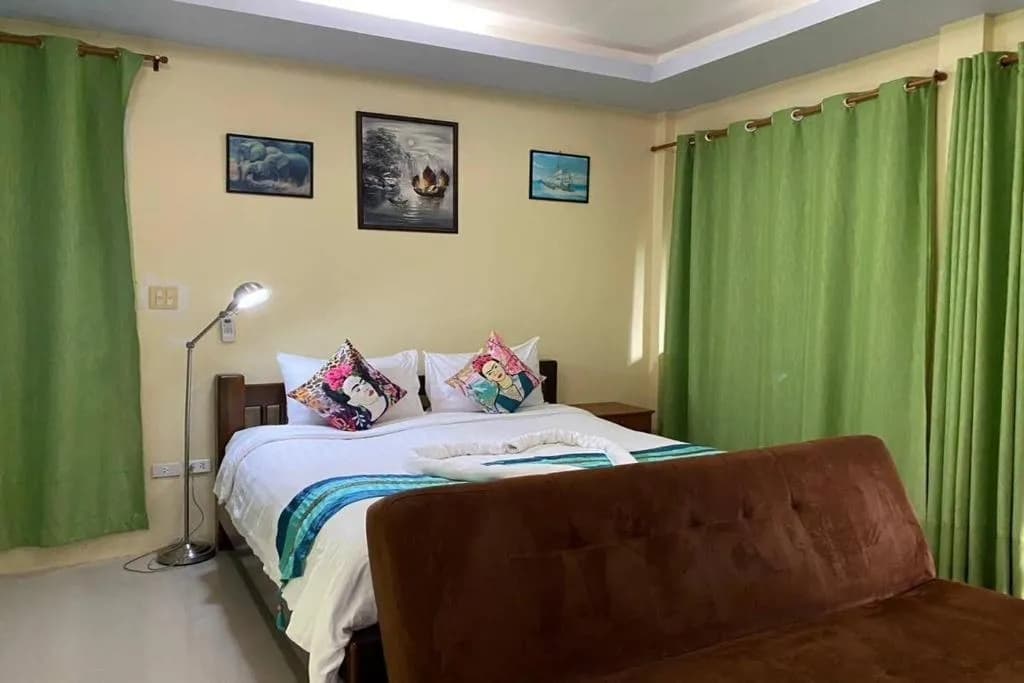 1 Bedroom Double House full double bed