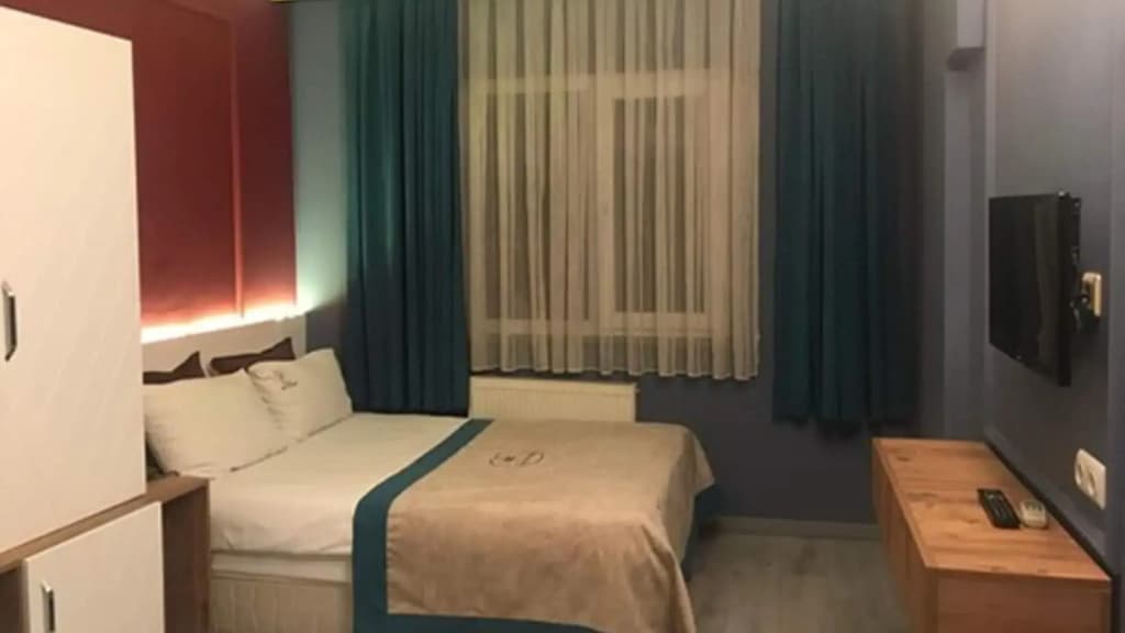 Double room full double bed