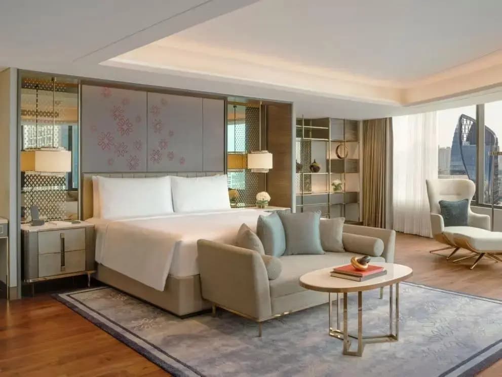 Royal Double Suite full double bed