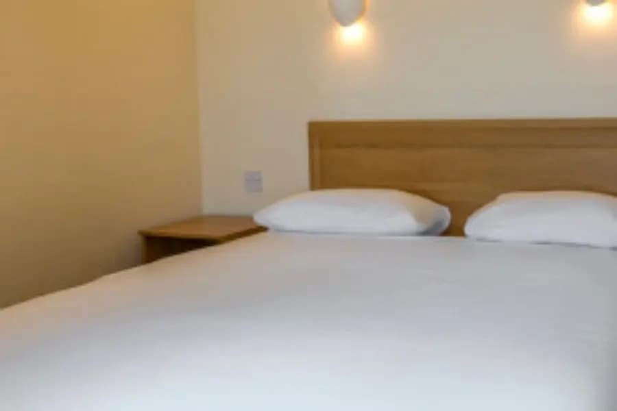 Double Suite full double bed