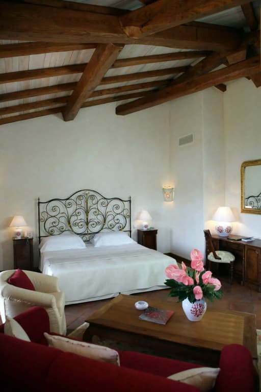 Garden View Double Junior Suite full double bed