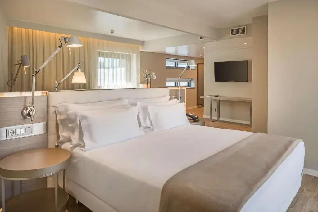 Terrace Double Suite full double bed