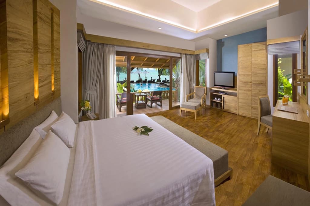 Thai House Double Villa full double bed