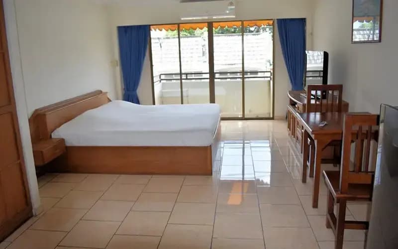 Deluxe Double room with balcony full double bed