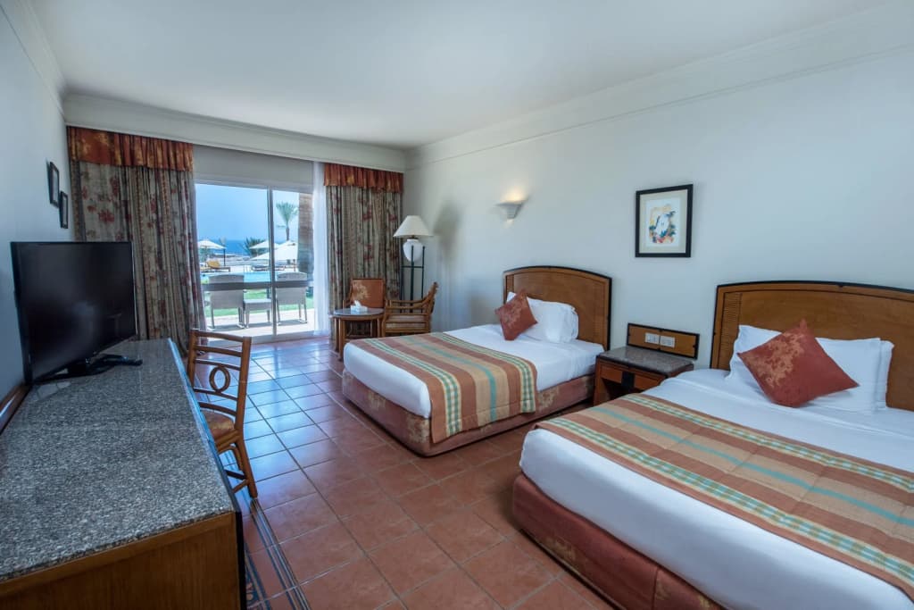 Double room with sea view full double bed