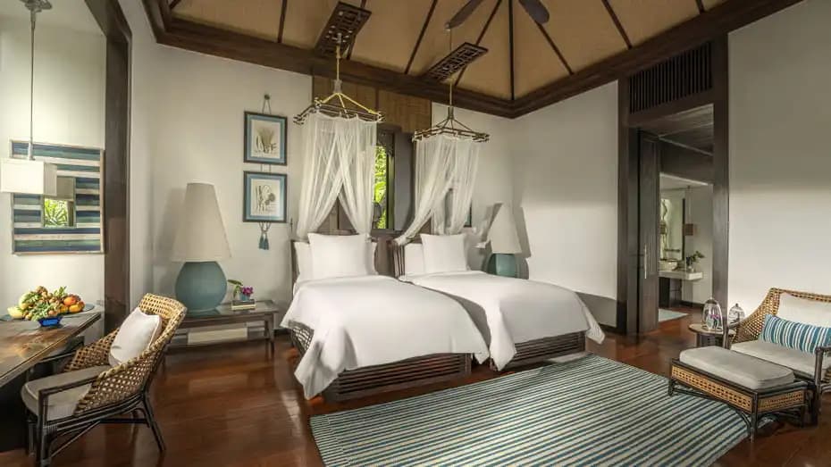 Serenity Double Pool Villa full double bed