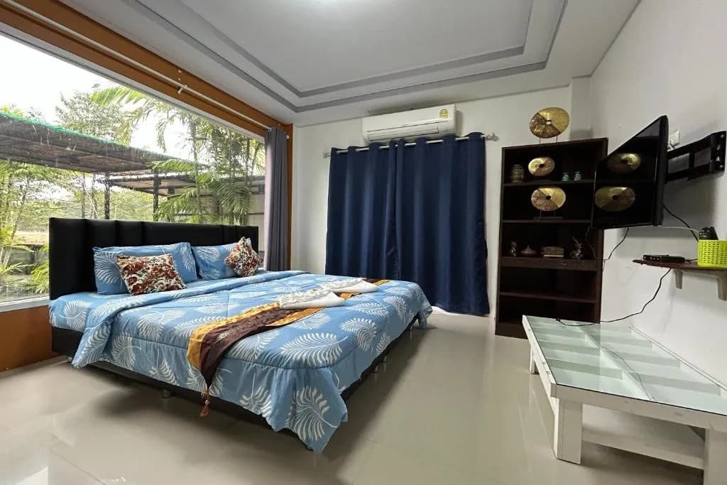 Double room with garden view full double bed