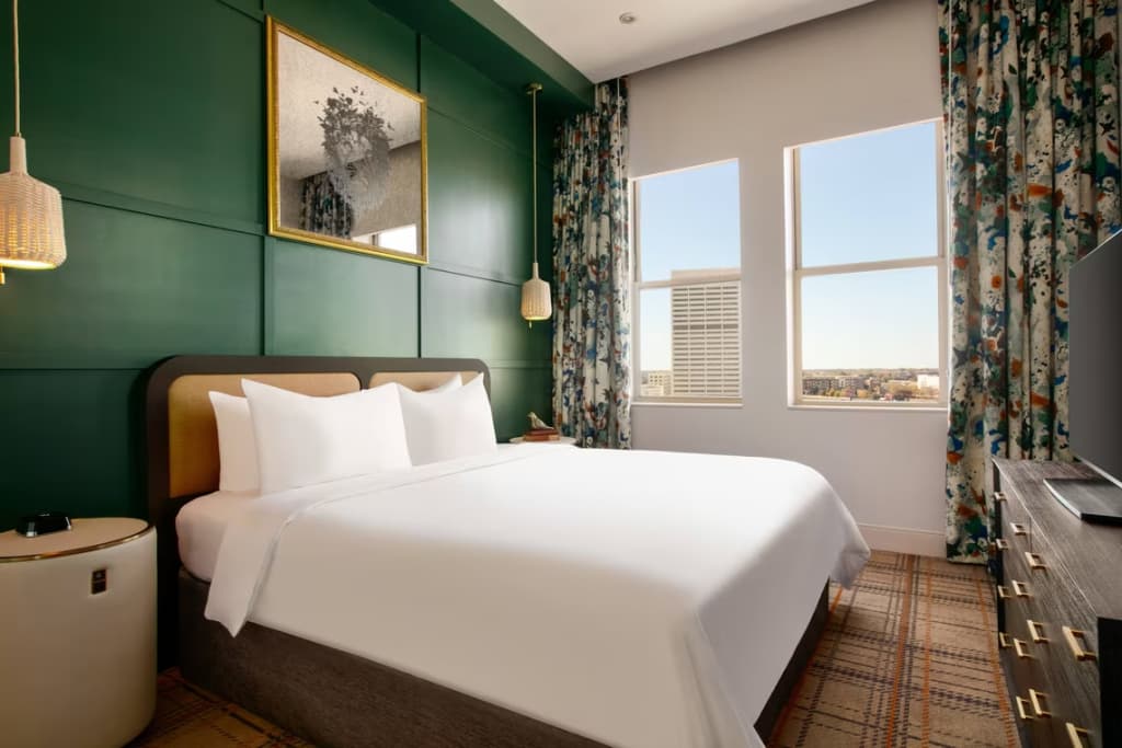 1 Bedroom Penthouse Double Suite full double bed