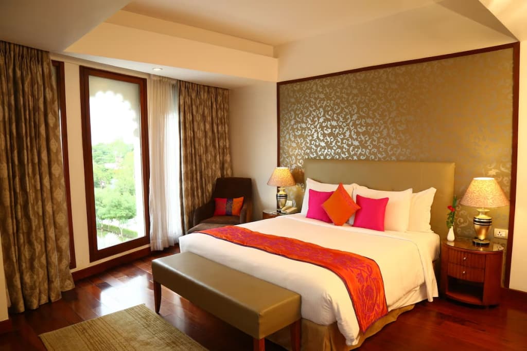 Business Class Double room full double bed