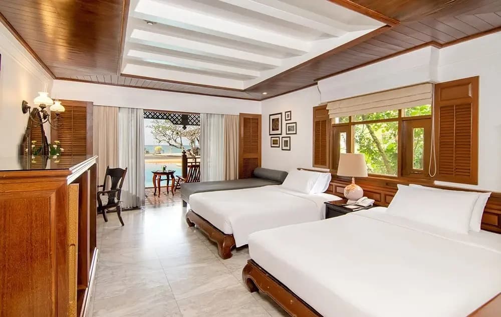 Lagoon Pool Access Double room twin beds