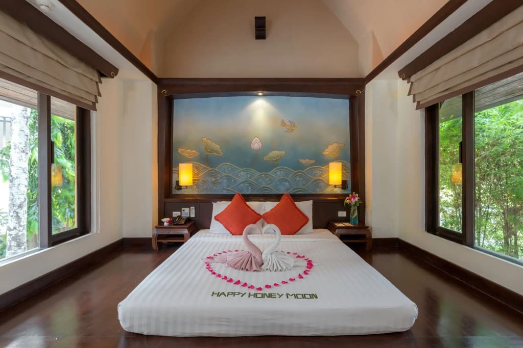 Pool Access Double Villa full double bed