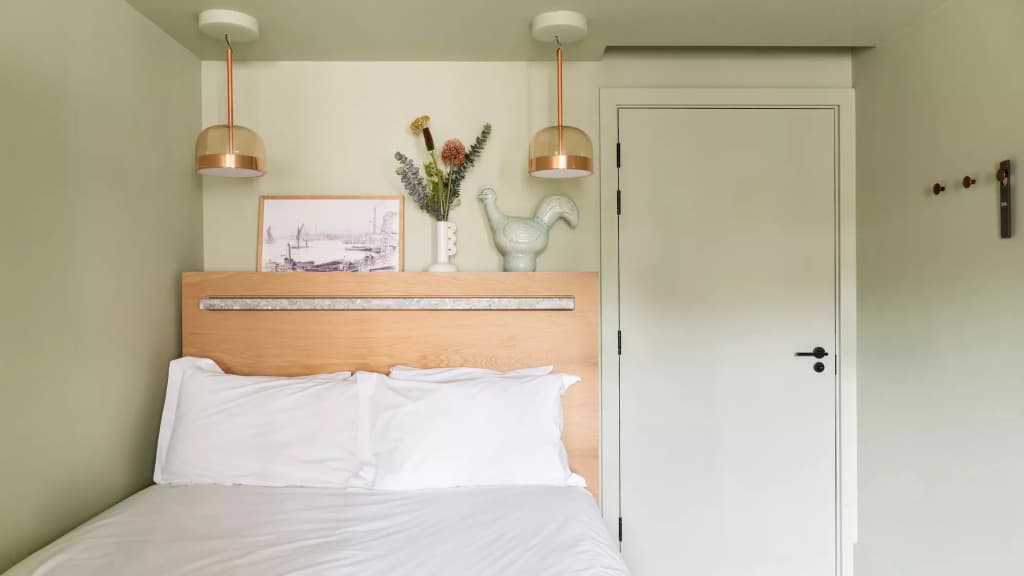 City Double Studio with city view full double bed