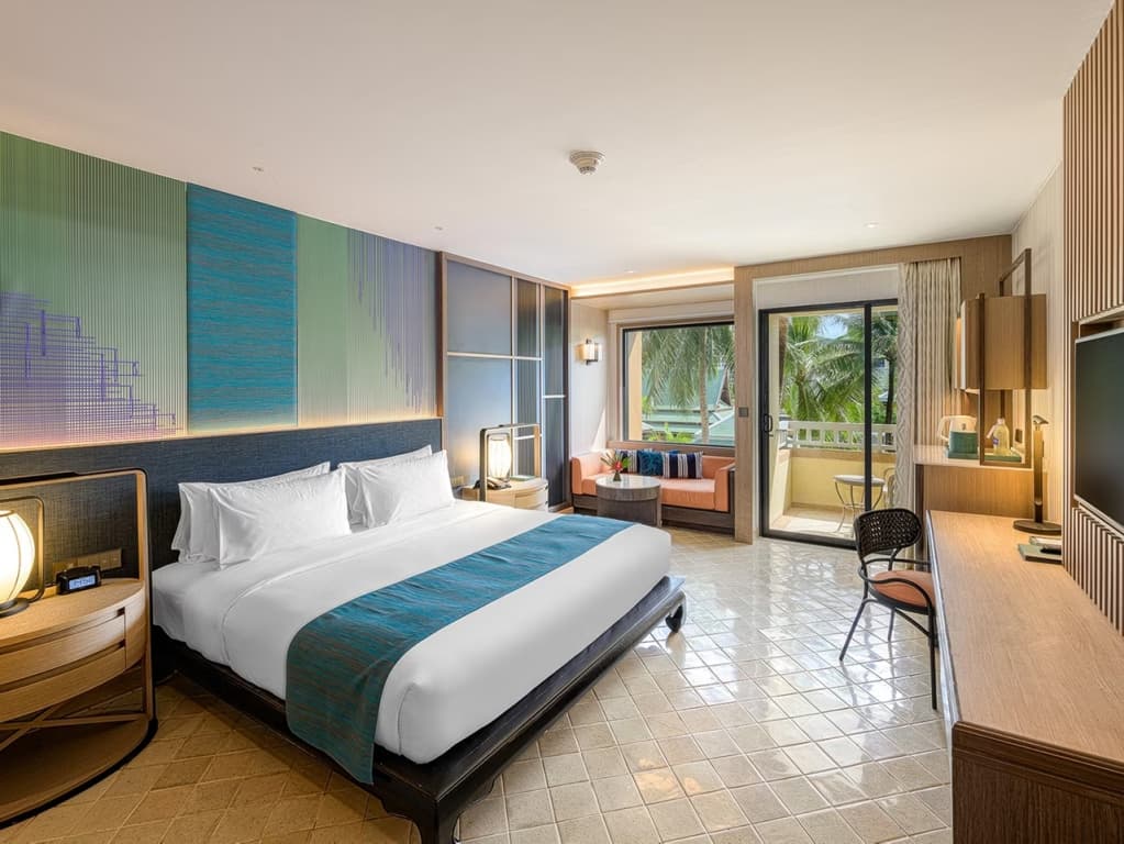 Premium Double room with balcony and with pool view full double bed