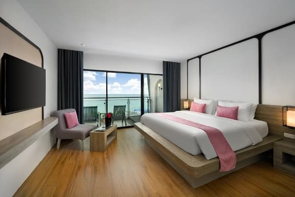 Grand Deluxe Honeymoon Double room full double bed