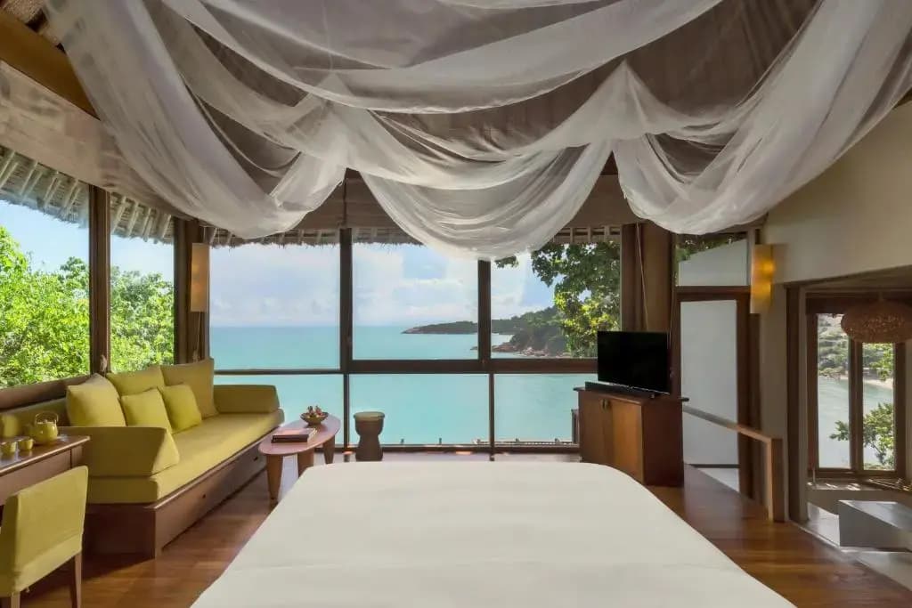 Hideaway Double Villa full double bed