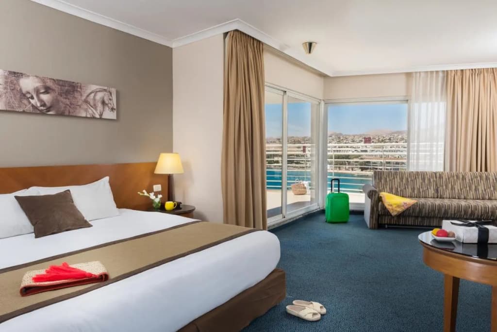 Grand Deluxe Double room with panoramic view full double bed