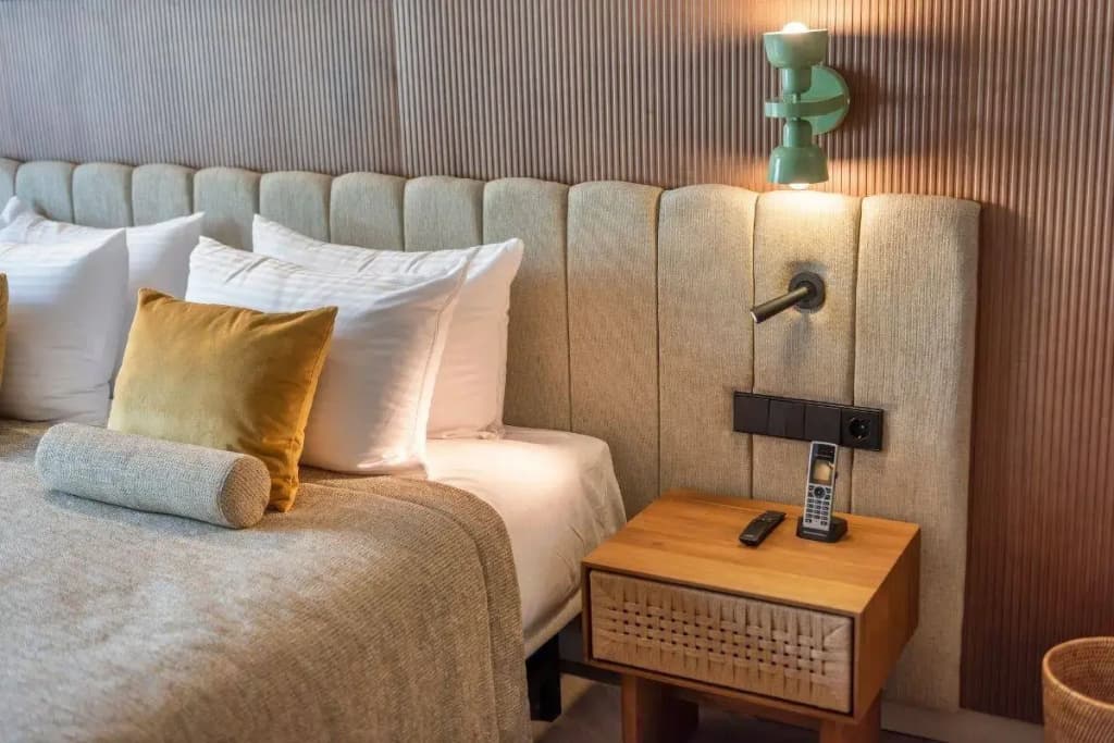 Double room with sea view full double bed