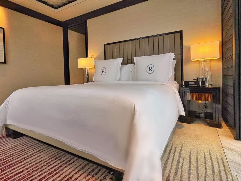 1 Bedroom Suite with city view