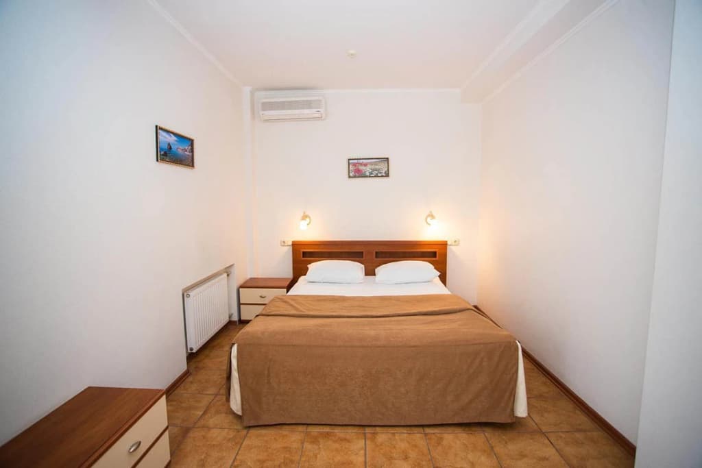 Standard Double room with balcony full double bed