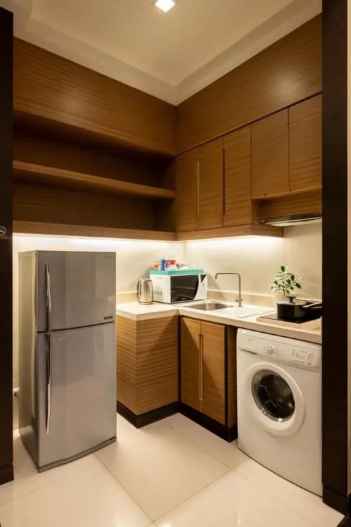 Presidential Double Suite full double bed