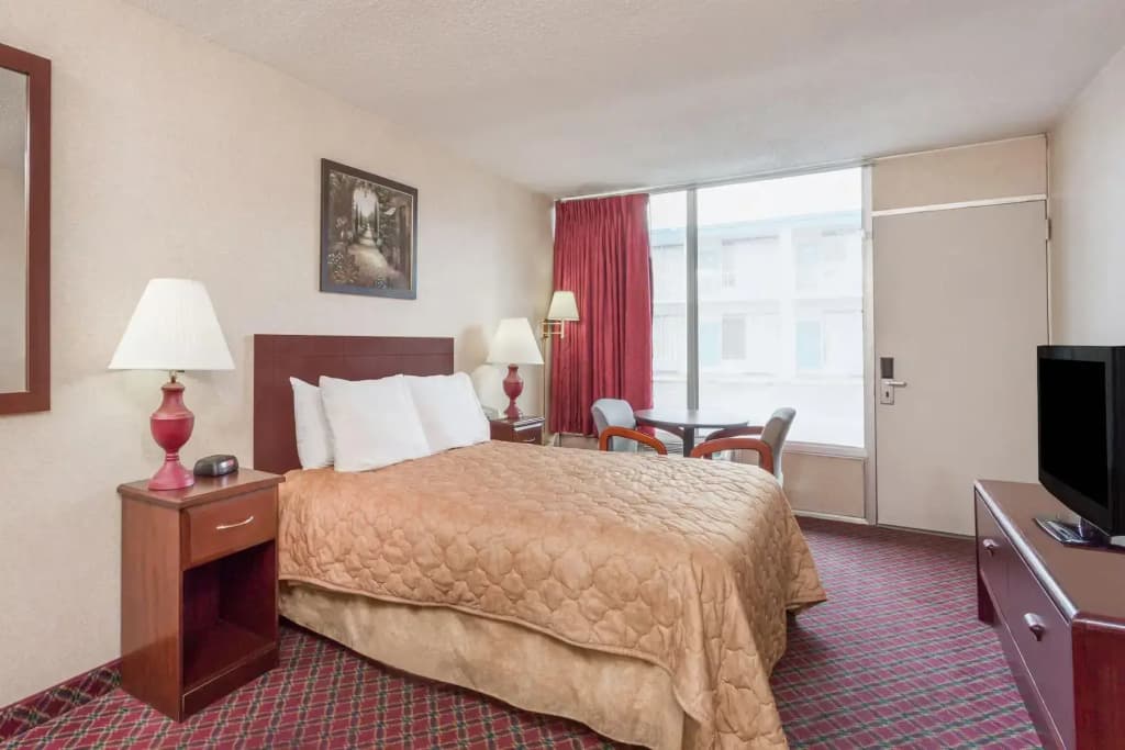 Standard Non Smoking Double room full double bed