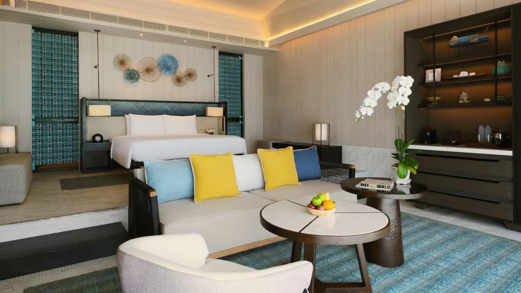 1 Bedroom Club Access Double Pool Villa oceanfront full double bed