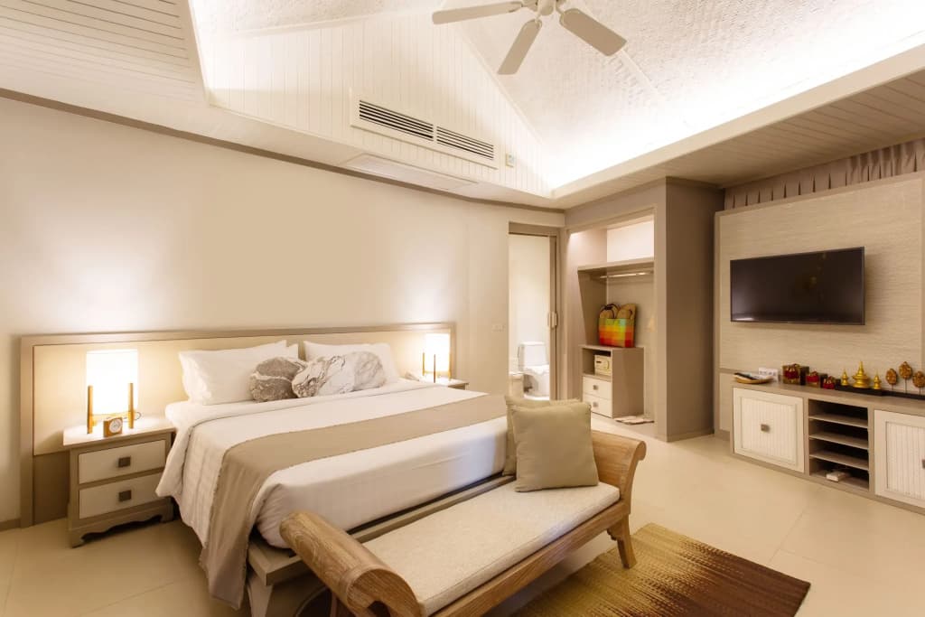 Premier Double room with ocean view full double bed