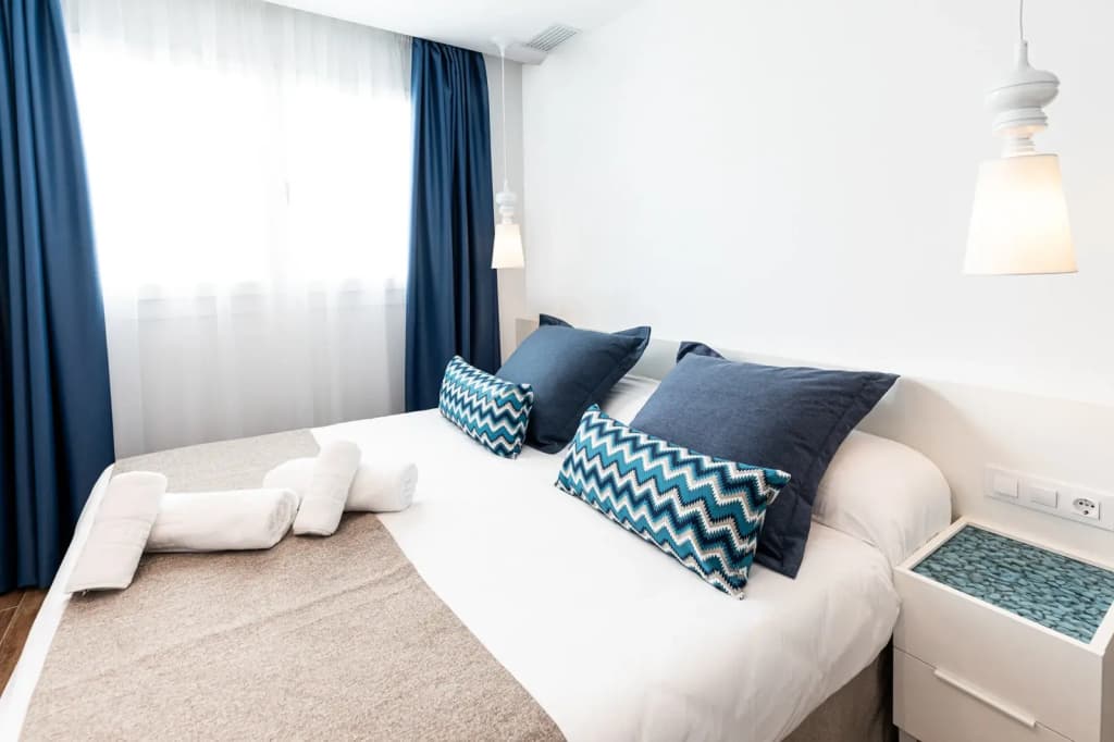 2 Bedrooms Apartment with pool view