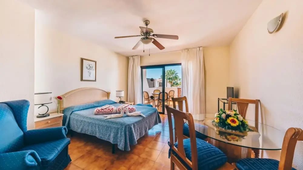 Superior Double Studio full double bed