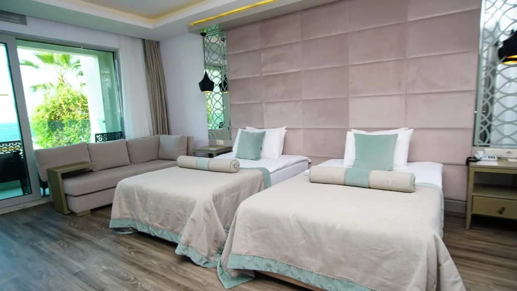 Deluxe Double room twin beds