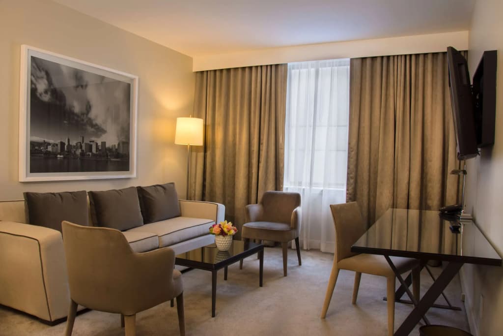 Penthouse Suite