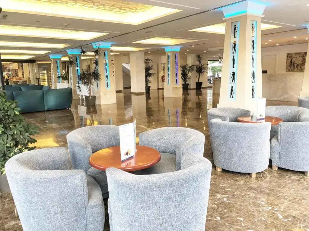 Hotel photo 12