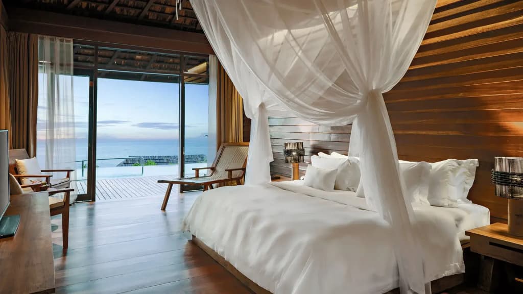 Scenic (East) Double Pool Villa with ocean view full double bed