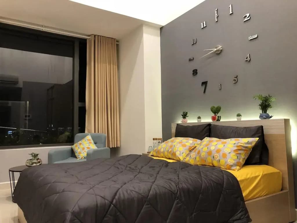 Deluxe Pool Access Studio Suite with city view