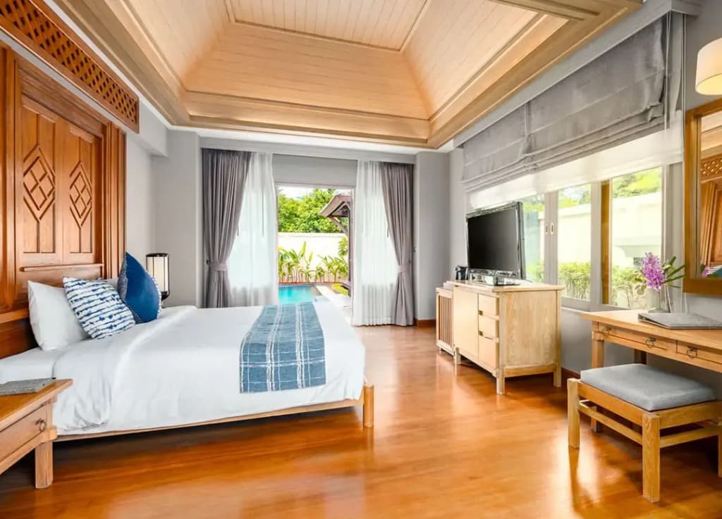 Pool Double Villa full double bed