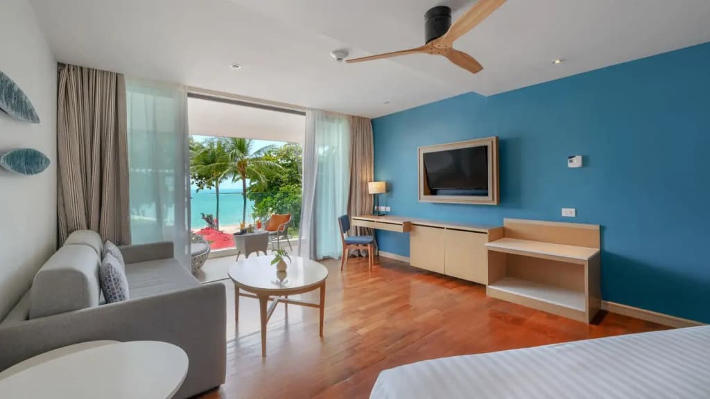 Grand Deluxe Ocean View Double room with balcony full double bed