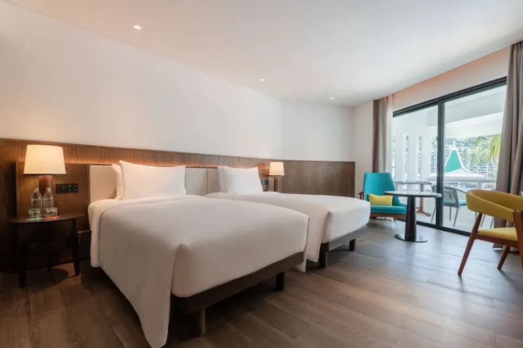 Premium Double room with pool view full double bed