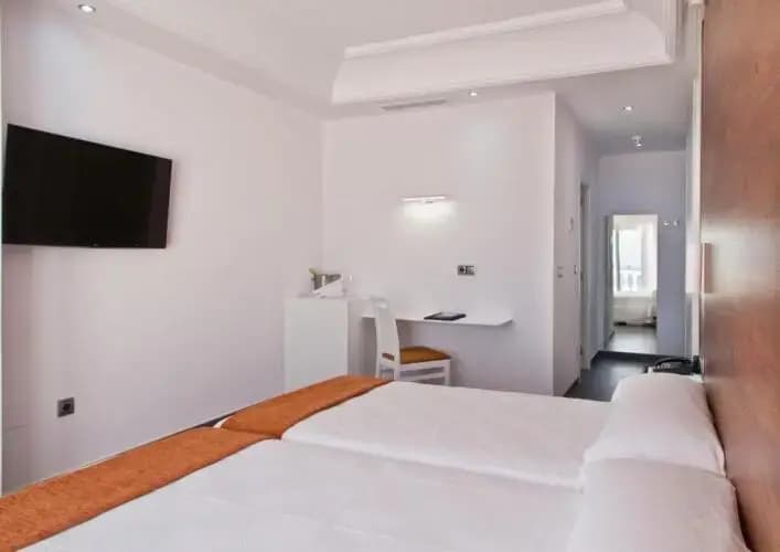 Double room with view twin beds