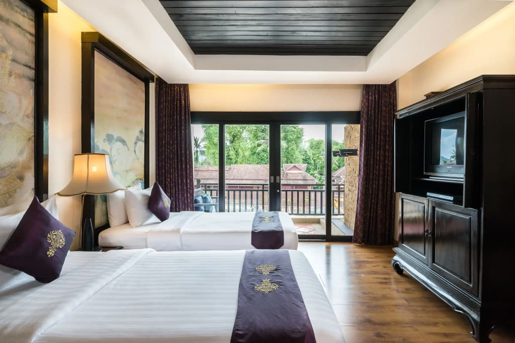 Deluxe Double Suite twin beds