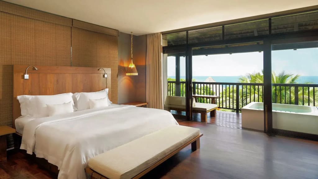 Jacuzzi Deluxe Double room with ocean view full double bed