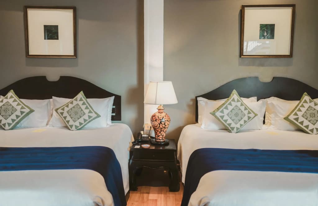 Family Quadruple room with pool view