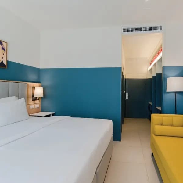 Deluxe Pool Access Double room full double bed