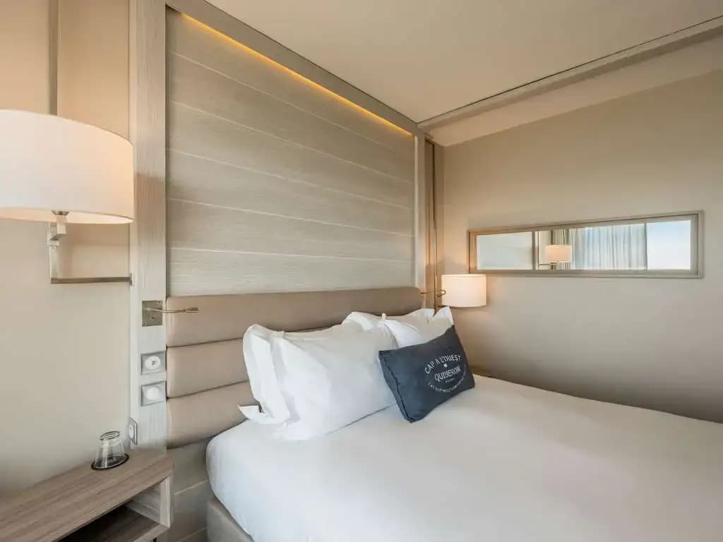 Superior Double room with ocean view full double bed