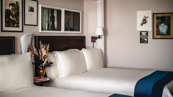 Royale Premiere Quadruple Suite