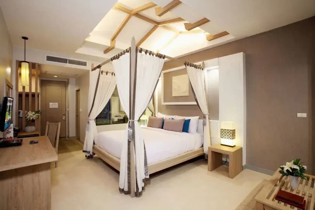 Double Suite full double bed
