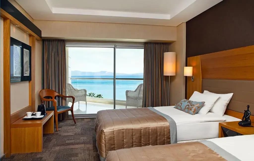 Standard Double room with sea view twin beds